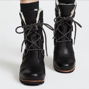 Sorel Boots - Joan of Arctic Wedge Mid Shearling - Size 7